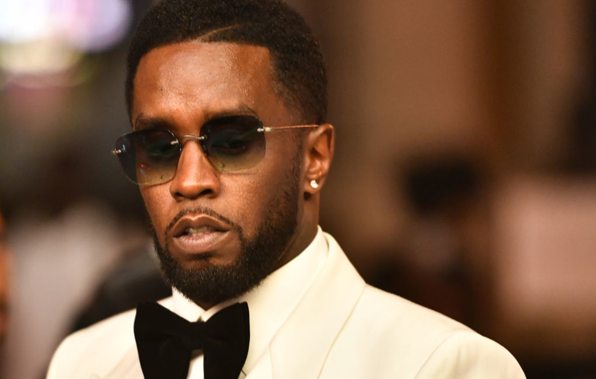 Sean “Diddy” Combs Survives Alleged Prison Attack — Knife Held to His Throat, Trump Reportedly Weighs Pardon