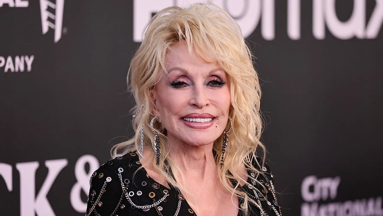 Dolly Parton Shuts Down Death Rumors: "Do I Look Sick to You?"